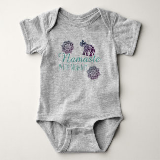 Namaste med mamma. t shirt