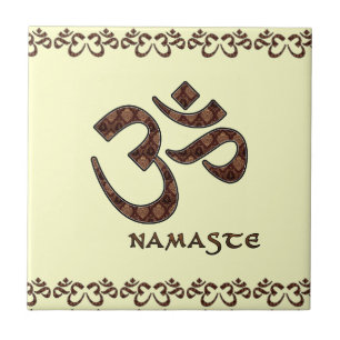 Namaste med Om-symbolbrunt och kräm Kakelplatta