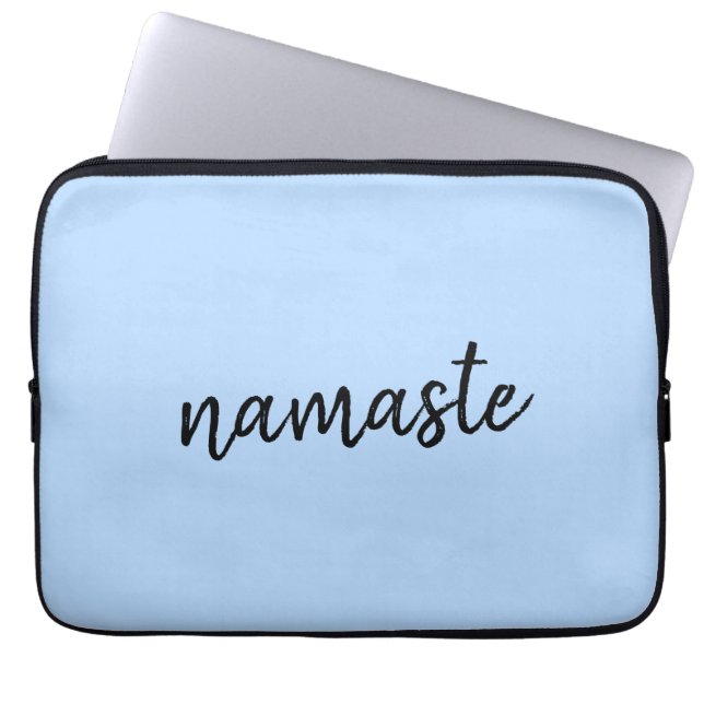 Namasté | Pastel Blue Yoga Andlig Salutation Laptop Fodral (Framsidan)