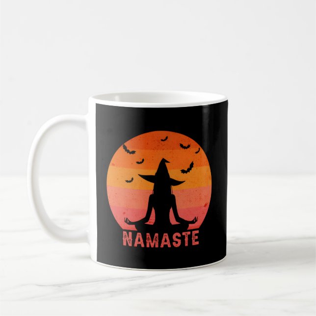 Namaste Witches Halloween Yoga Witch Kaffemugg (Vänster)