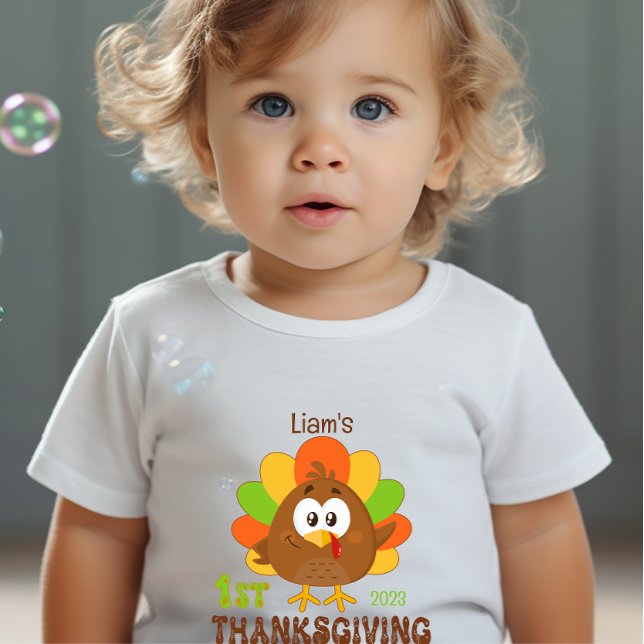 Namn-året, första Thanksgivingen vit T Shirt (Skapare uppladdad)