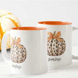 Namn Editable Cute Orange Pumpkin Harvest Fall Två-Tonad Mugg