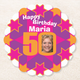 Namn för grattis på födelsedagen 50th och underlägg papper
