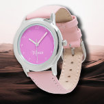 Namn Girl Boy Women Manar | Elegant av Rosa av bul Armbandsur<br><div class="desc">Personlig Namn Girl Boy Women Manar | Bubblegum Rosa Elegant Modern Watch | Klassisk | ELEGANT | TRENDIG | SNYGGT | Gift. Du kan välja att lägga till ditt namn, namn på en älskad person eller ett speciellt meddelande. Oavsett om det är en hjärtlig gåva till någon som är kär...</div>