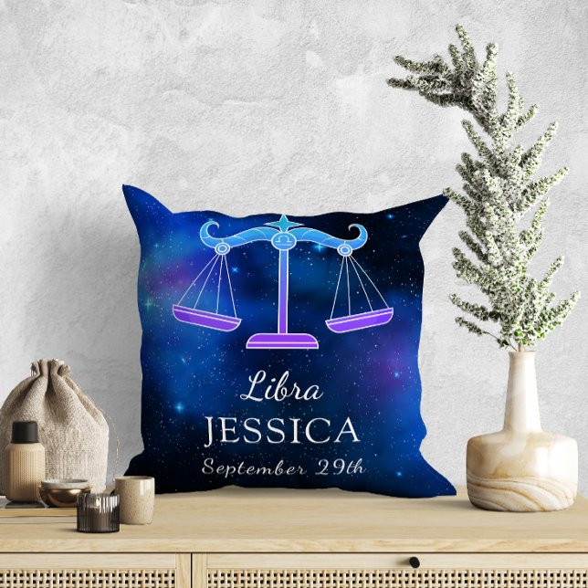 Namn med Zodiac-tecken Libra Gift Dekorativ kudde (Skapare uppladdad)