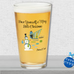 Namn, Modern House Snögubbe 16 oz, medelårhundrade Glaskopp<br><div class="desc">Pintglas från amerikanska stil, även kallat skakglas, med namn och "Ha en god liten jul" i elegantens manus och retro, modern husdesign från mitten av århundradet. 16oz kapacitet och mått 3, 5" diameter x 5, 875" h. Ändra namn eller ta bort med hjälp av den angivna mallen. Tillverkad med Libbey-barware...</div>