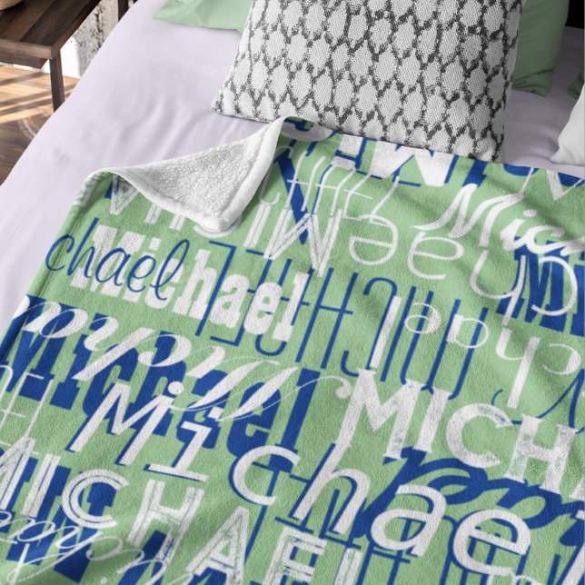 Namn Mönster Sage Typography Stamped Allover Fleecefilt (Skapare uppladdad)