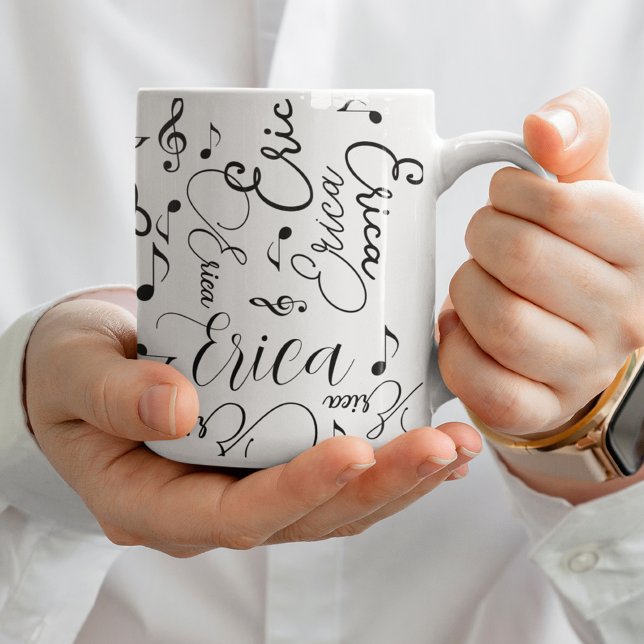 Namn och Specklad Musik noter tryckt överallt Kaffemugg (Skapare uppladdad)