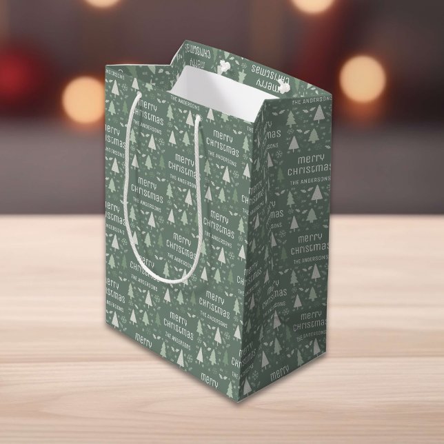 Namn Sage-Grönten för julfamiljen Anpassningsbar (Christmas Custom Family Name Sage Green Medium Gift Bag)