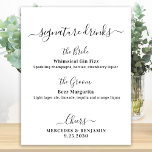 Namnteckning Drinks Elegant Personlig Bröllop Pub Poster<br><div class="desc">Namnteckning Drinks! Den här namnteckning dricker pub-skylten med enkel elegant, och innehåller två cocktails "the Bride" och "Groom", personlig med dina utvalda drycker. Anpassa det här elegant bröllop-tecknet med namn och namnteckning drycker! COPYRIGHT © 2020 Judy Burrows, Black Hund Art - Med alla Höger reserverade. Namnteckning Drinks Elegant Personlig Bröllop...</div>