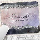 Namnteckning Lila med vattenfärg i  svart Silver Musmatta<br><div class="desc">Namnteckning Lila för  med vattenfärg,  svart Silver-musknapp. Perfekt för skönhetssalon,  hårstilist,  makeup artist eller cosmetolog.</div>