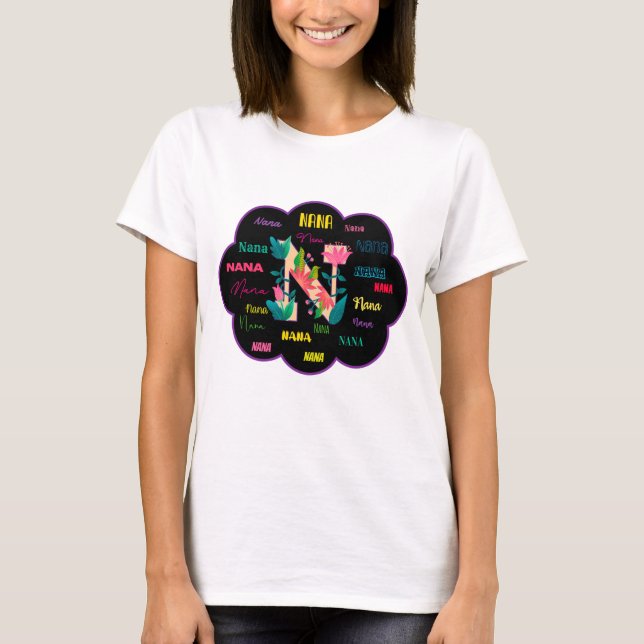 Nana Blommig Namn Initial T Shirt (Framsida)