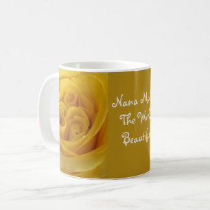Nana gör världen vacker gul ros foto kaffemugg