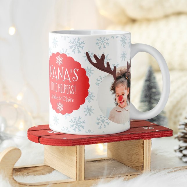 Nana, lilla hjälparrenar och julfoton kaffemugg (Skapare uppladdad)