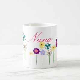 Nana - ljusa blommor för henne kaffemugg