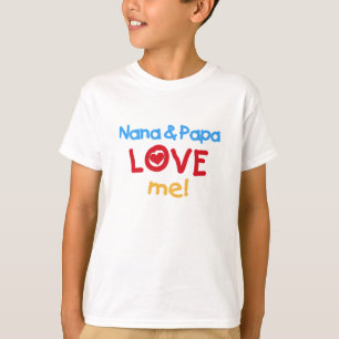 Nana och pappan älskar mig tee