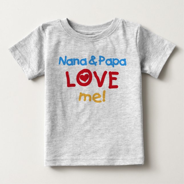 Nana och pappan älskar mig tee shirt (Framsida)