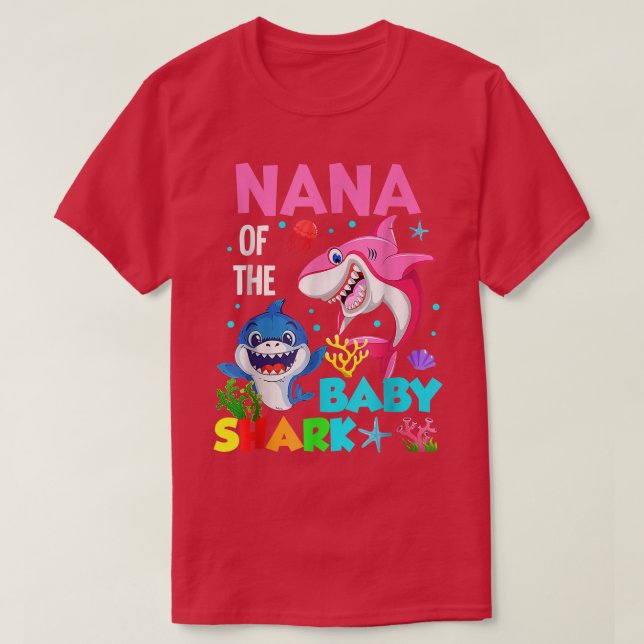 Nana of the Baby Birthday Shark Nana Shark Mor" T Shirt (Design framsida)