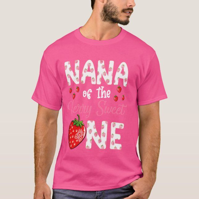 Nana of the Berry Sweet one Strawberry First Birth T Shirt (Framsida)