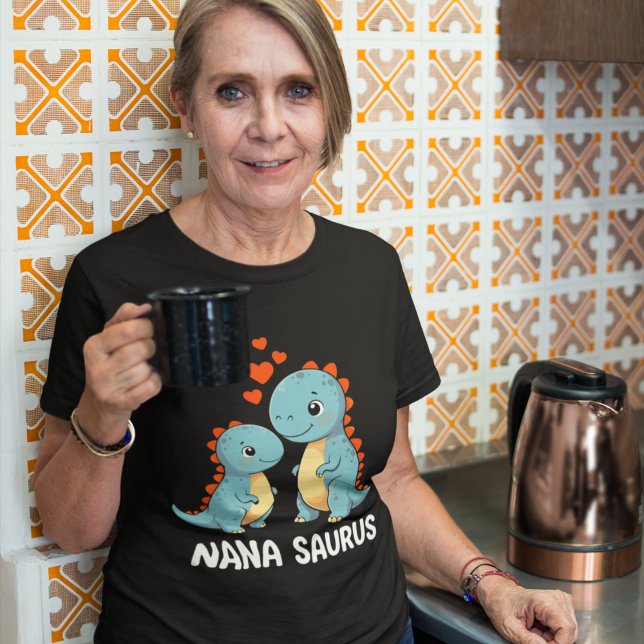 Nana Saurus Fun Gift for Grandma T Shirt (Skapare uppladdad)