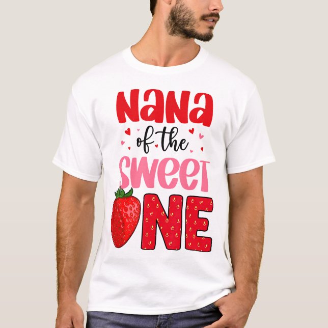Nana, Sweet One Strawberry Birthday Familj P T Shirt (Framsida)