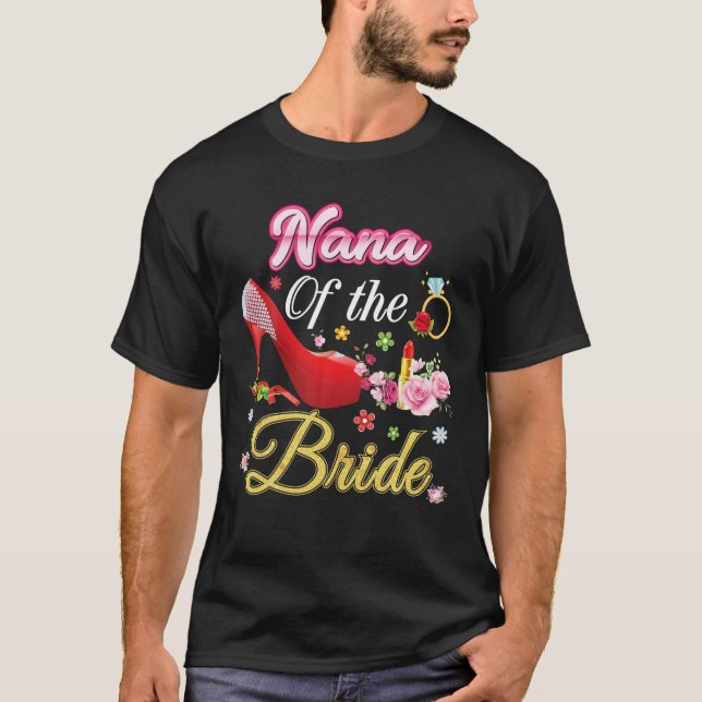 Nana vid Lycklig Bröllop, blomma Rosa T Shirt (Framsida)