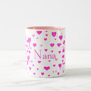 Nanas hjärtor runt om mig mugg