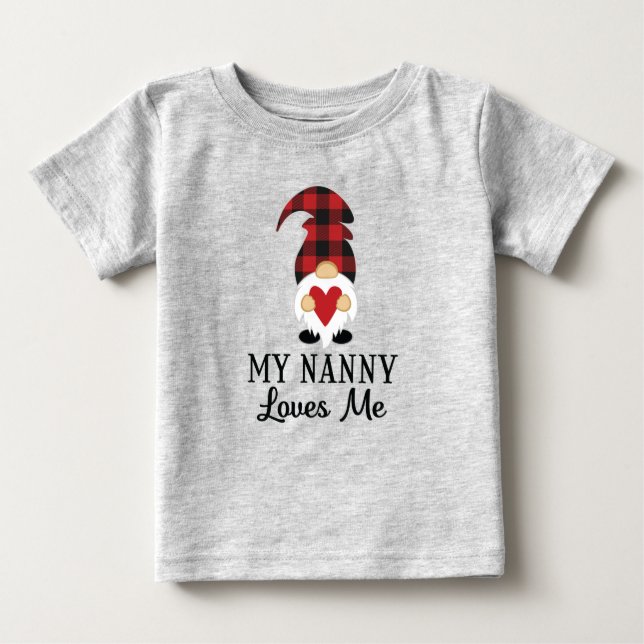 Nanny Loves Me Buffalo Plaid Gnome T Shirt (Framsida)