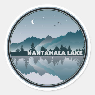 Nantahala Sjö North Carolina Reflection Runt Klistermärke