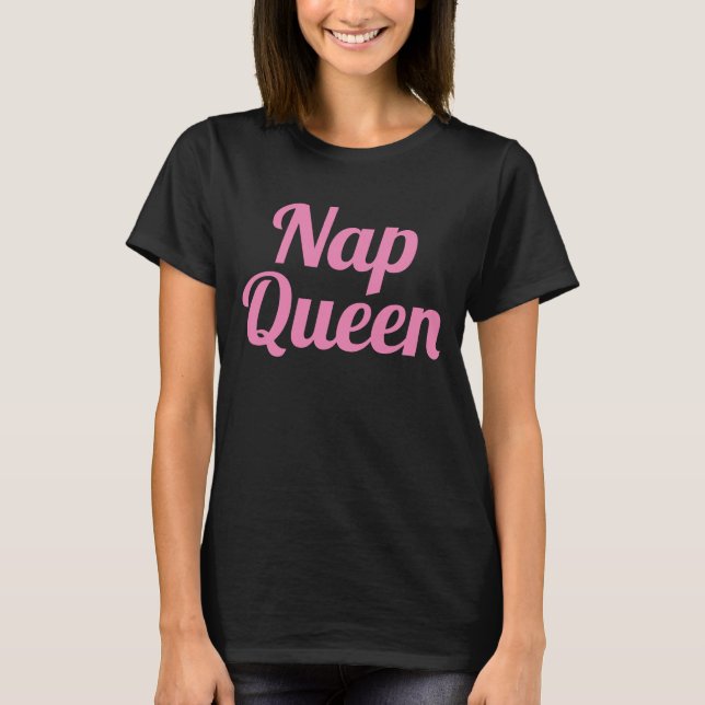 Nap Queen Rosa Slogan | Baby Bodykostym Tee Shirt (Framsida)