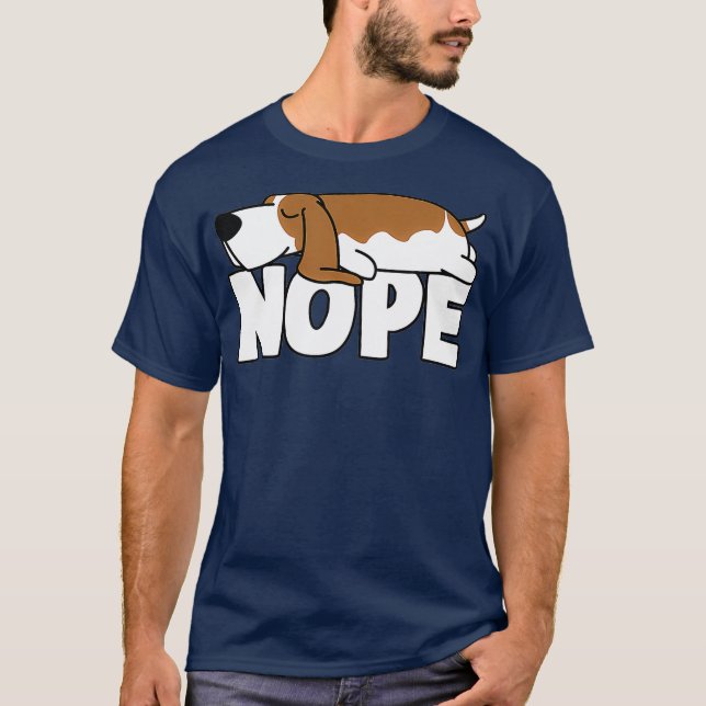 Napping Basset Hound Funny Nope Lazy Hundar Älskar T Shirt (Framsida)