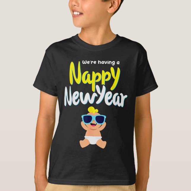 Nappy New Year Diaper Expecting Pregnant Funny Hap T Shirt (Framsida)