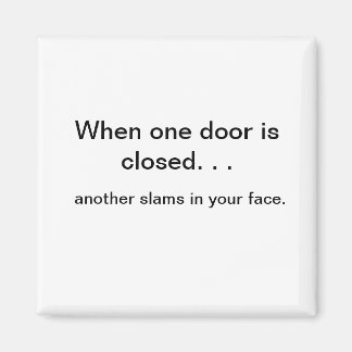 När en dörr öppnar magnet