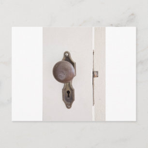 När en dörr stänger en annan öppnas vykort