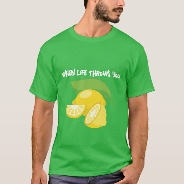 NÄR LIVET GENOMGÅR BLIR DE BAKGRUNDBASERADE T SHIRT (Framsida)