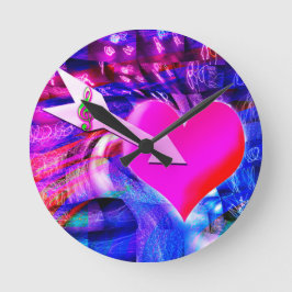 När musikpil riktade in sig på hjärtat rund klocka