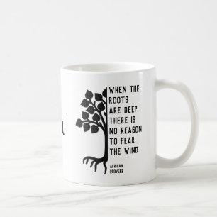 NÄR ROOTERNA ÄR DJUPA inspirerande Monogram Kaffemugg