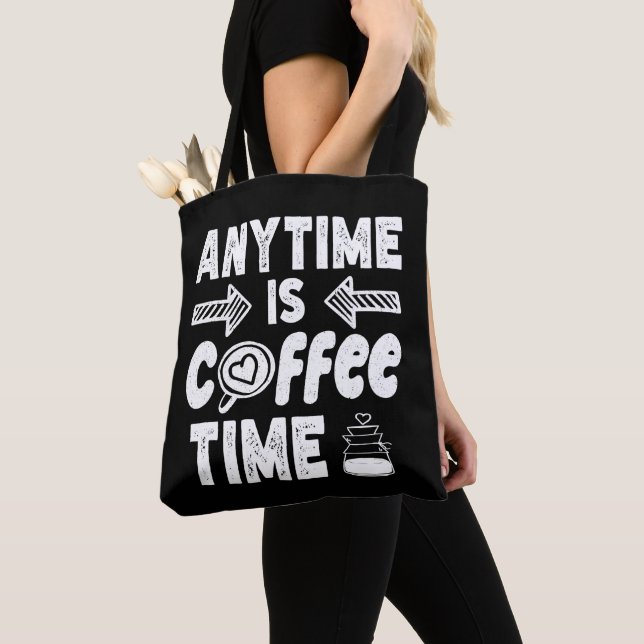 När som helst är det dags för kaffeodjurets födels tygkasse (Närbild)