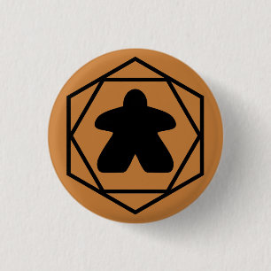 När som helst Meeple Black Art Pin Knapp