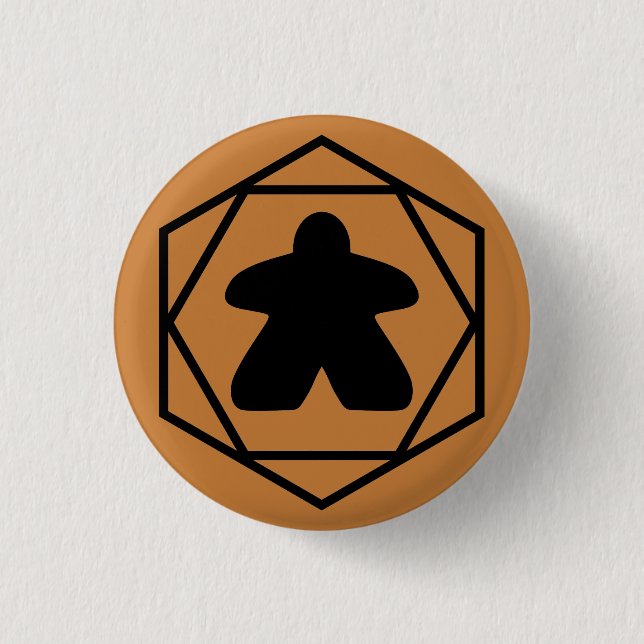 När som helst Meeple Black Art Pin Knapp (Framsida)