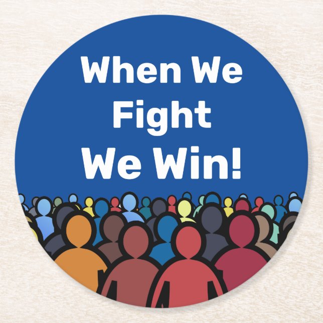 När vi kämpar mot Harris Walz Underlägg Papper Rund (Framsidan)