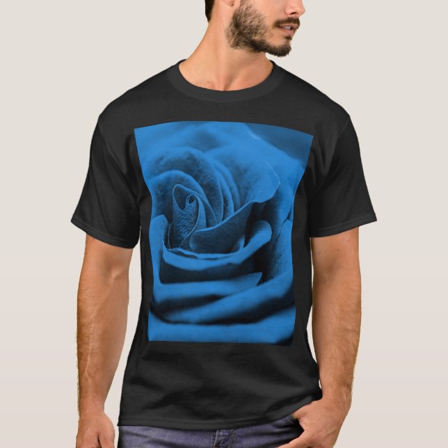 Nära blå röd ros, makroskönhet. t shirt (Framsida)