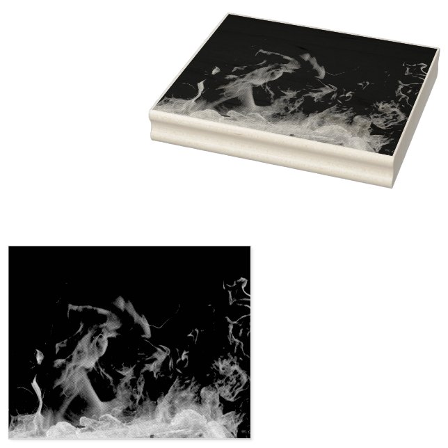 nära en brand på en svart bakgrund stämpel (Stämplad)