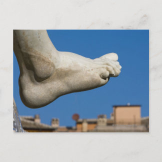 nära en fot på Fontana dei Quatro Vykort