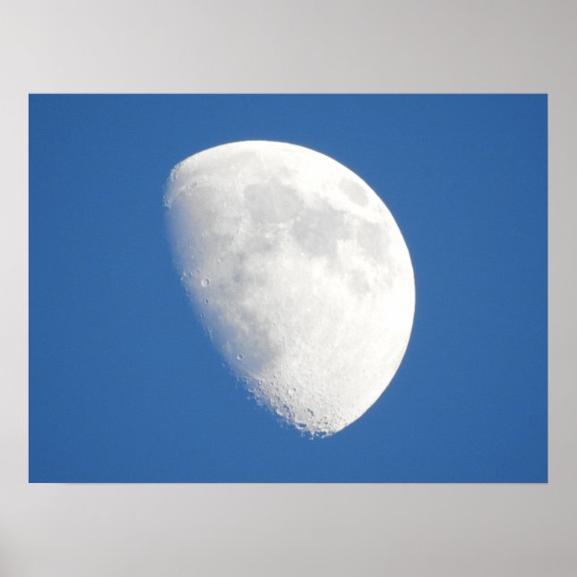 Nära foto mellan Måne och Blå himmel Poster (Framsidan)
