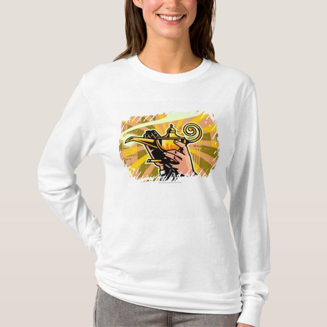Närbild av den hållande magiska lampan för tee shirt (Framsida)