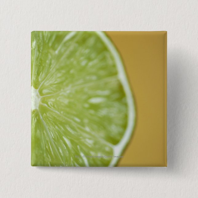 Närbild av en citronskiva knapp (Framsida)
