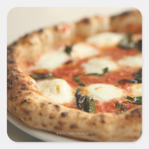Närbild av en hel pizzapaj fyrkantigt klistermärke