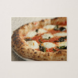Närbild av en hel pizzapaj pussel