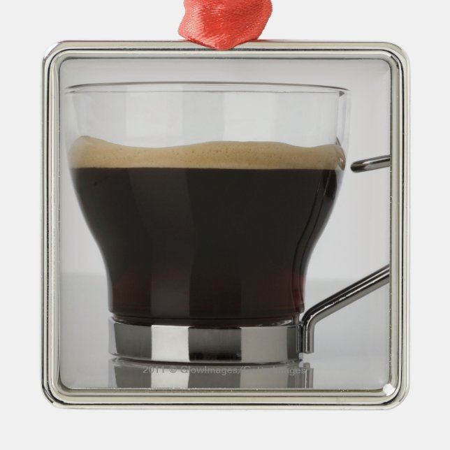 Närbild av en kaffekopp julgransprydnad metall (Framsidan)